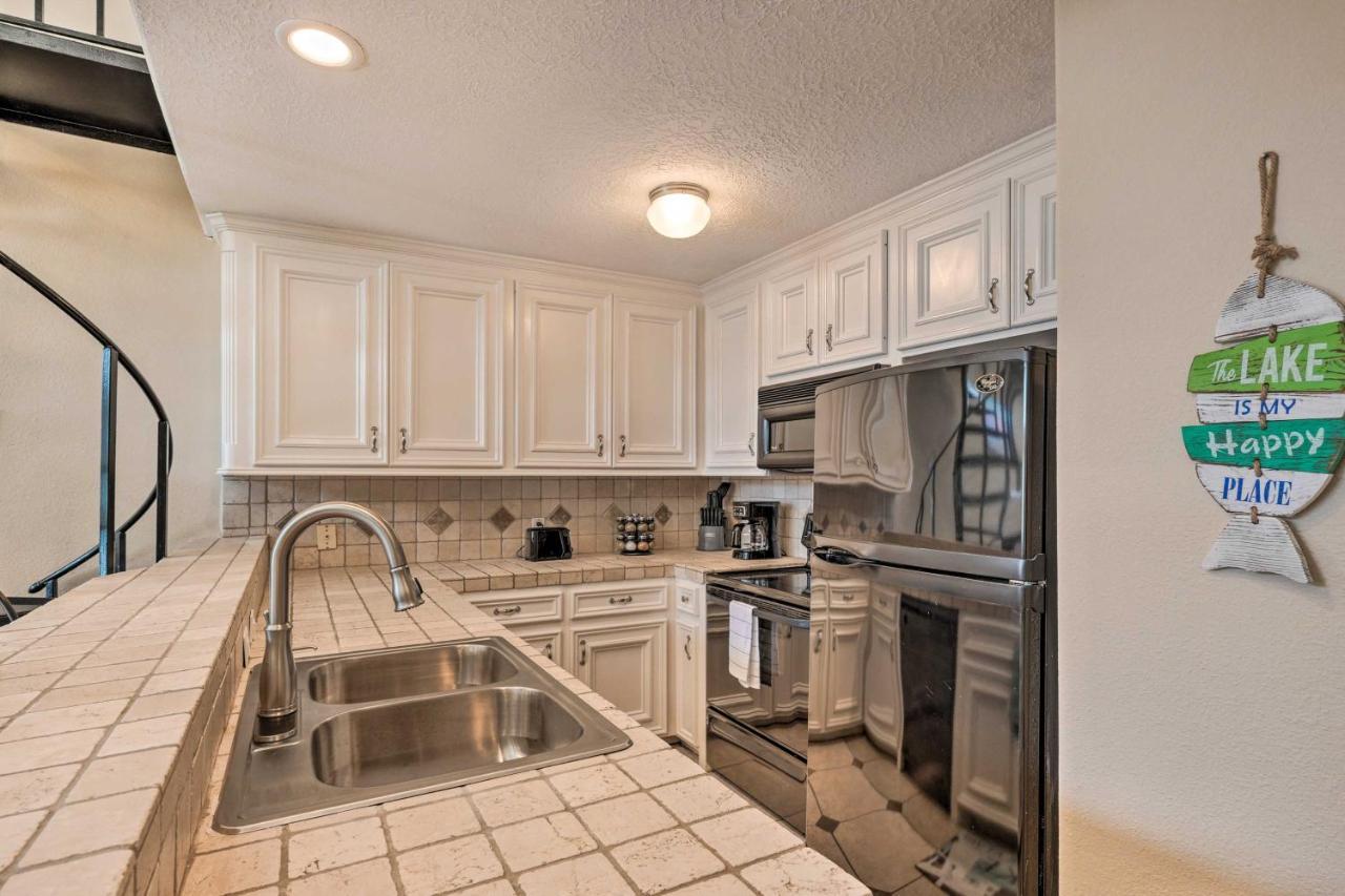 Idyllic Montgomery Condo With Pool And Lake View! Exteriér fotografie