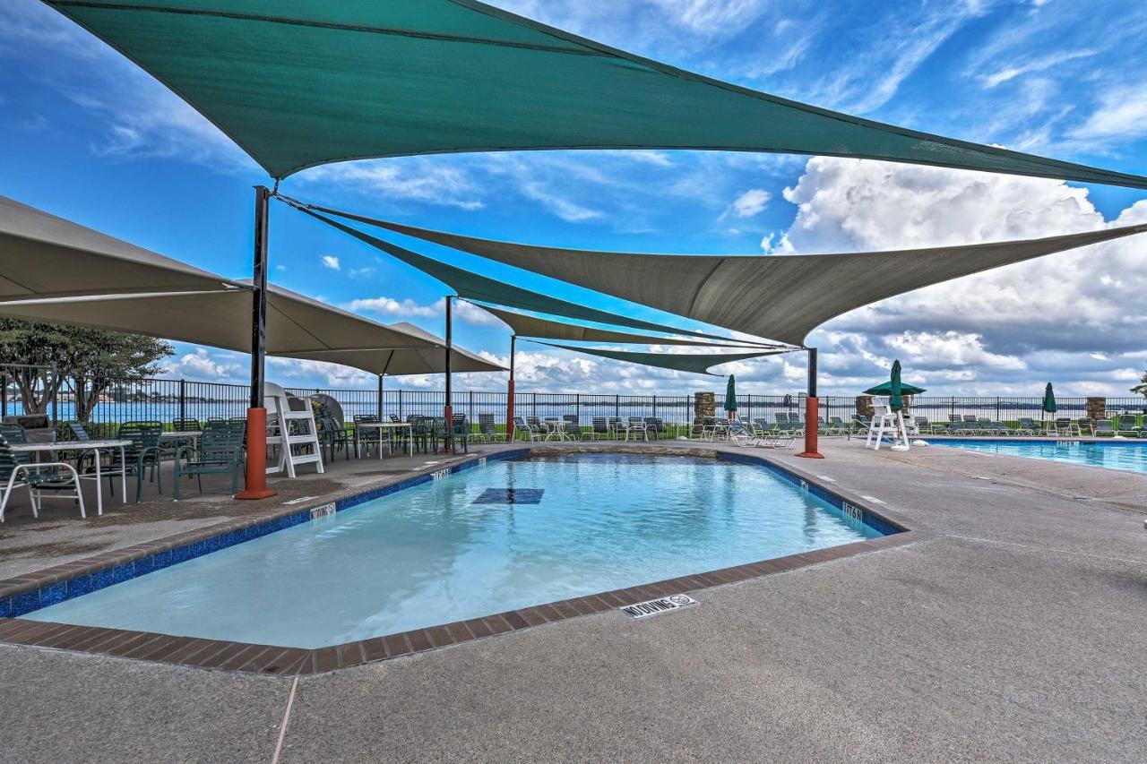 Idyllic Montgomery Condo With Pool And Lake View! Exteriér fotografie